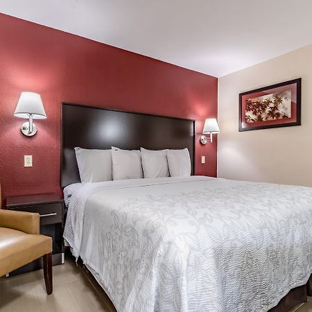 Red Roof Inn Plus+ האנטסוויל מראה חיצוני תמונה