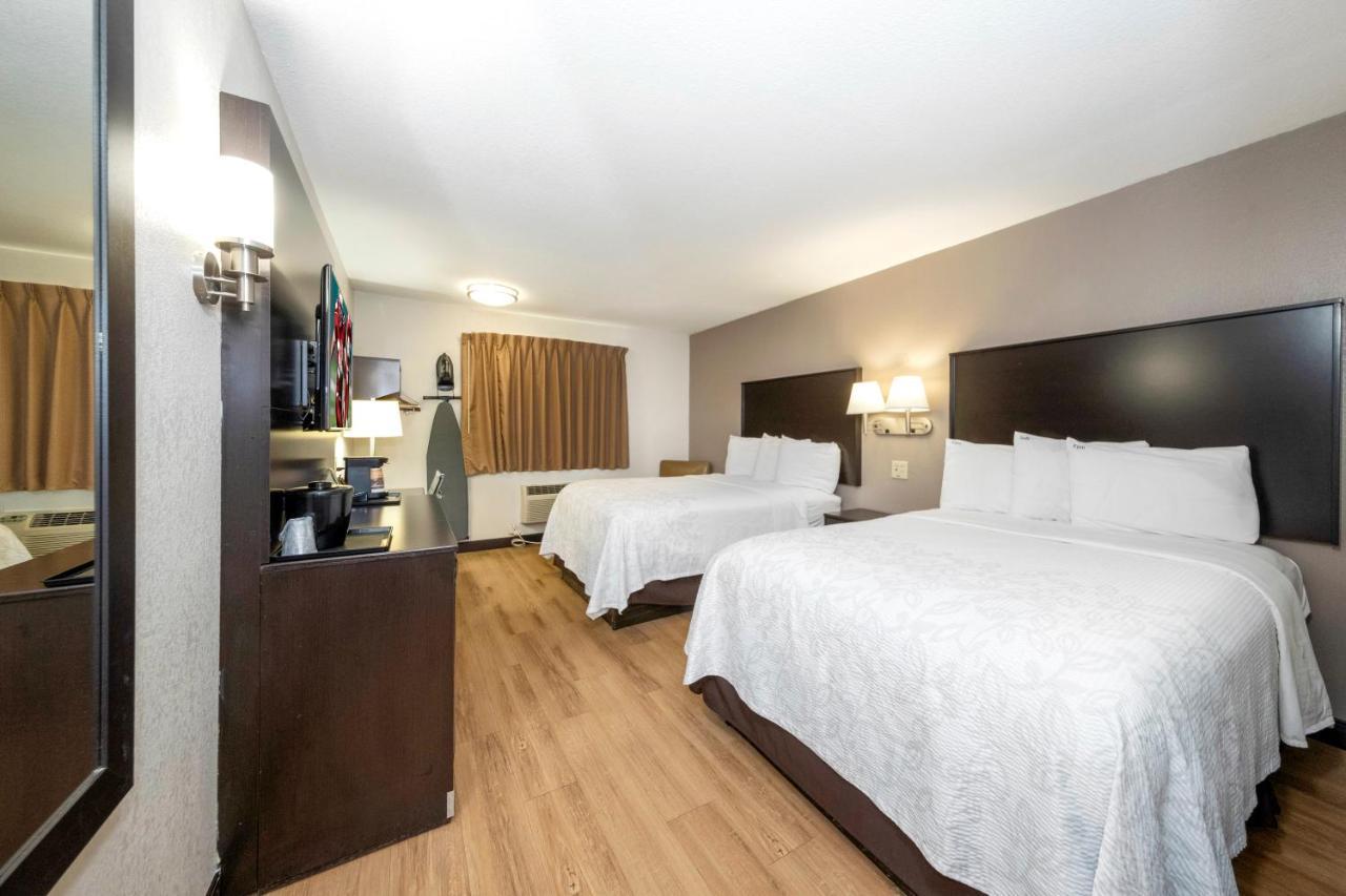 Red Roof Inn Plus+ האנטסוויל מראה חיצוני תמונה