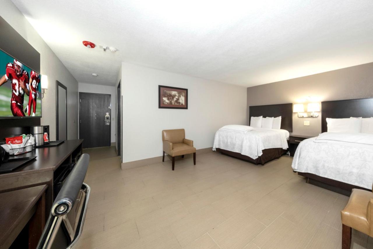 Red Roof Inn Plus+ האנטסוויל מראה חיצוני תמונה