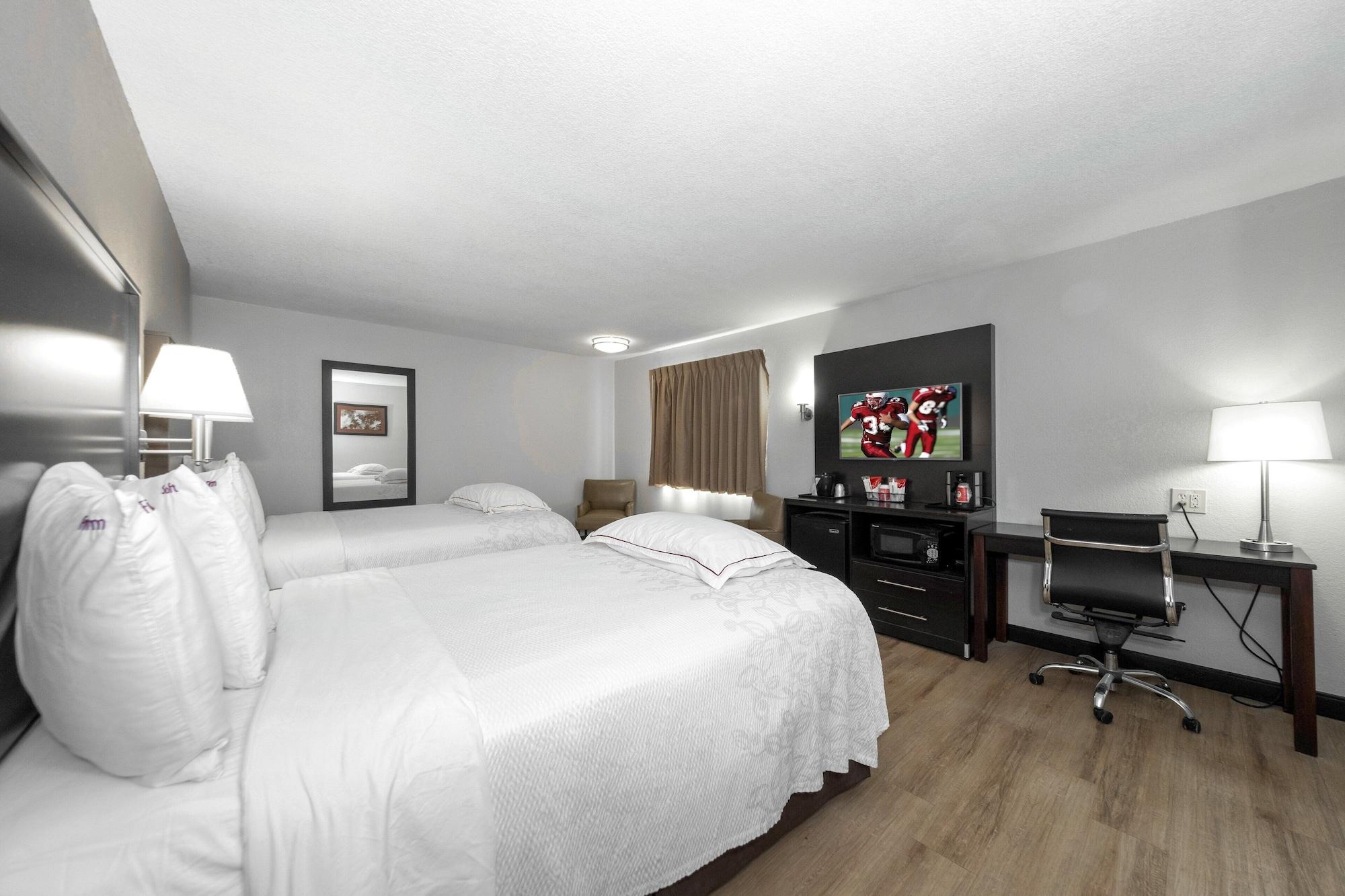 Red Roof Inn Plus+ האנטסוויל מראה חיצוני תמונה