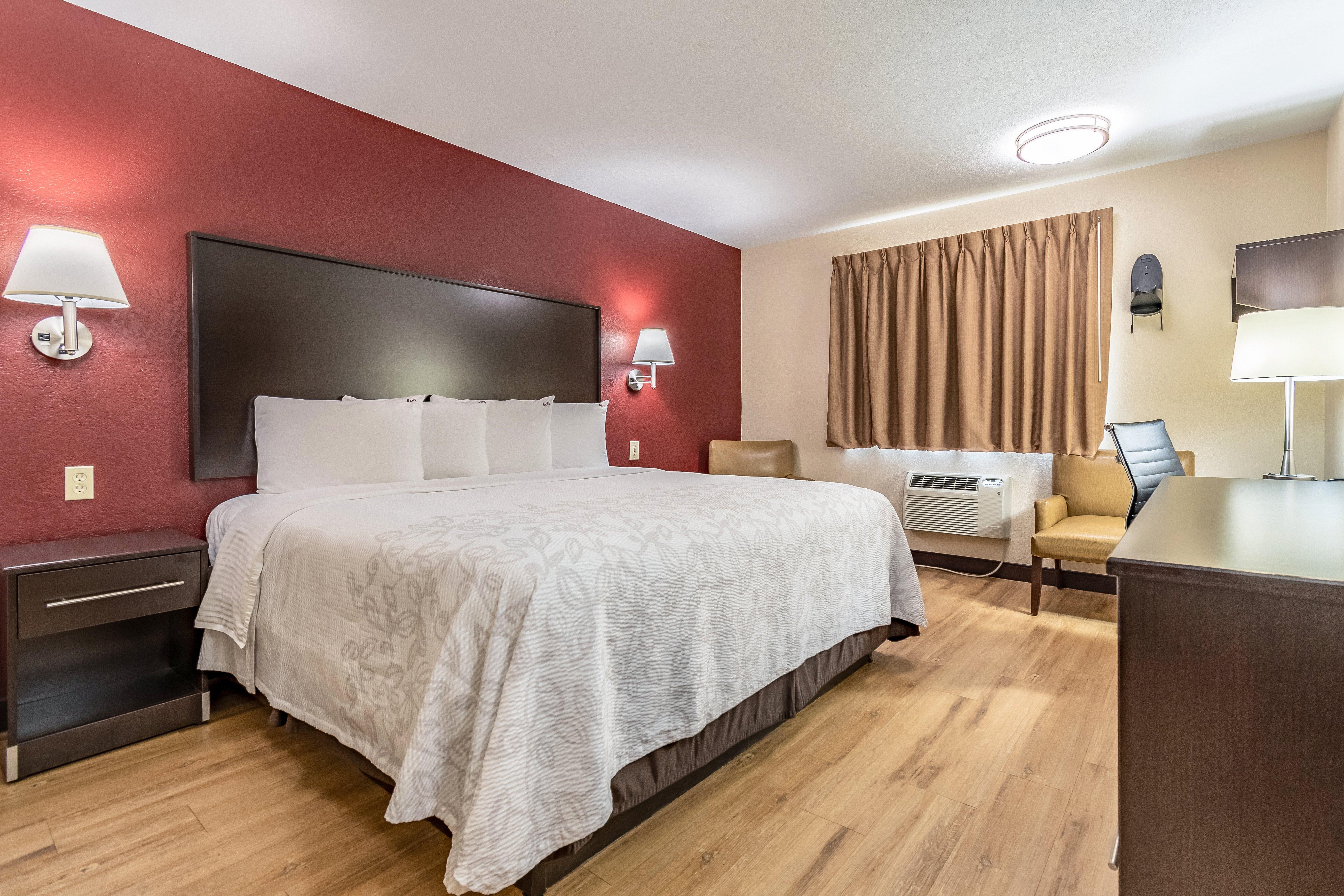 Red Roof Inn Plus+ האנטסוויל מראה חיצוני תמונה