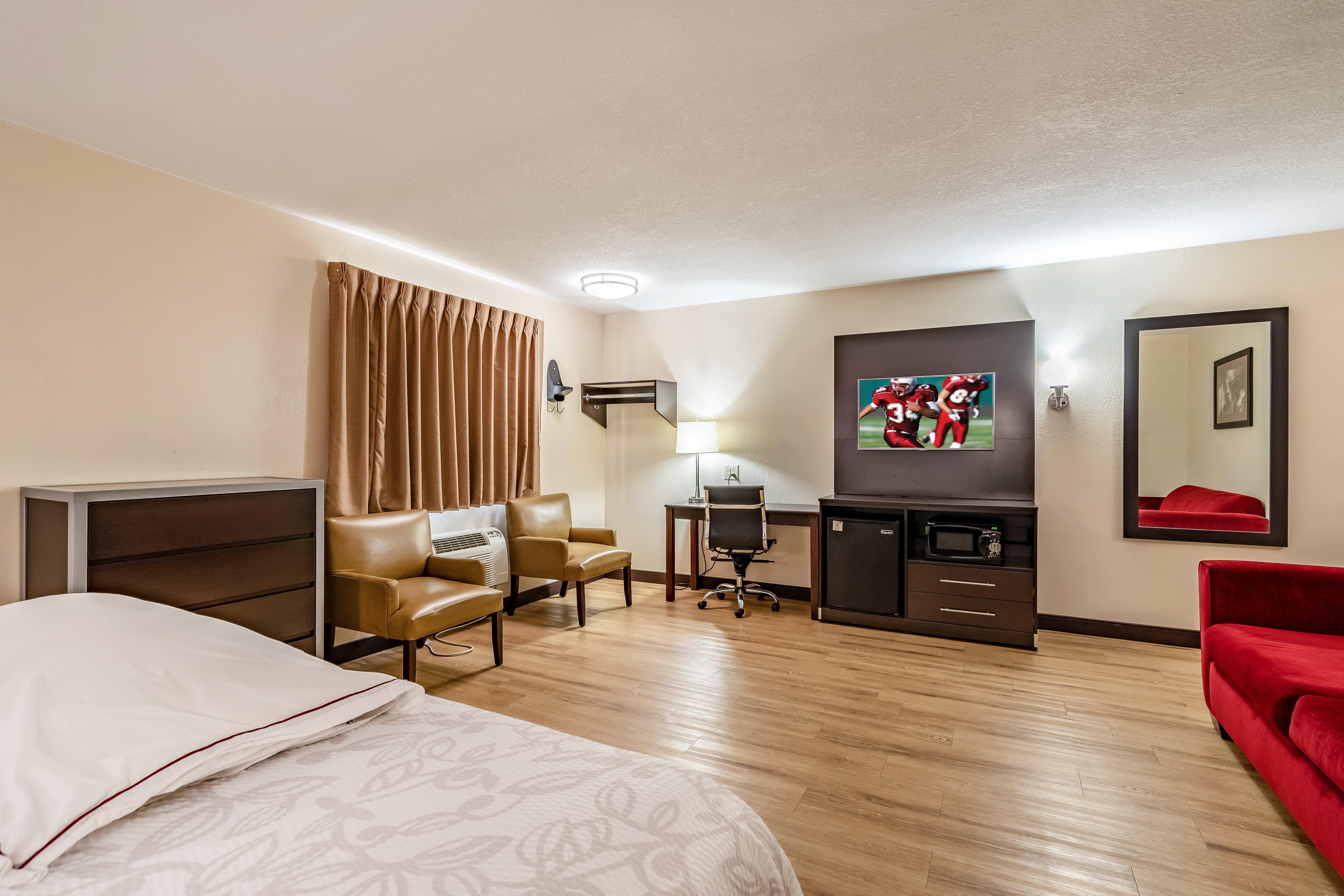 Red Roof Inn Plus+ האנטסוויל מראה חיצוני תמונה