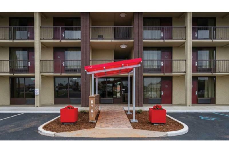 Red Roof Inn Plus+ האנטסוויל מראה חיצוני תמונה